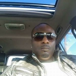 Meet your Posher, Victor